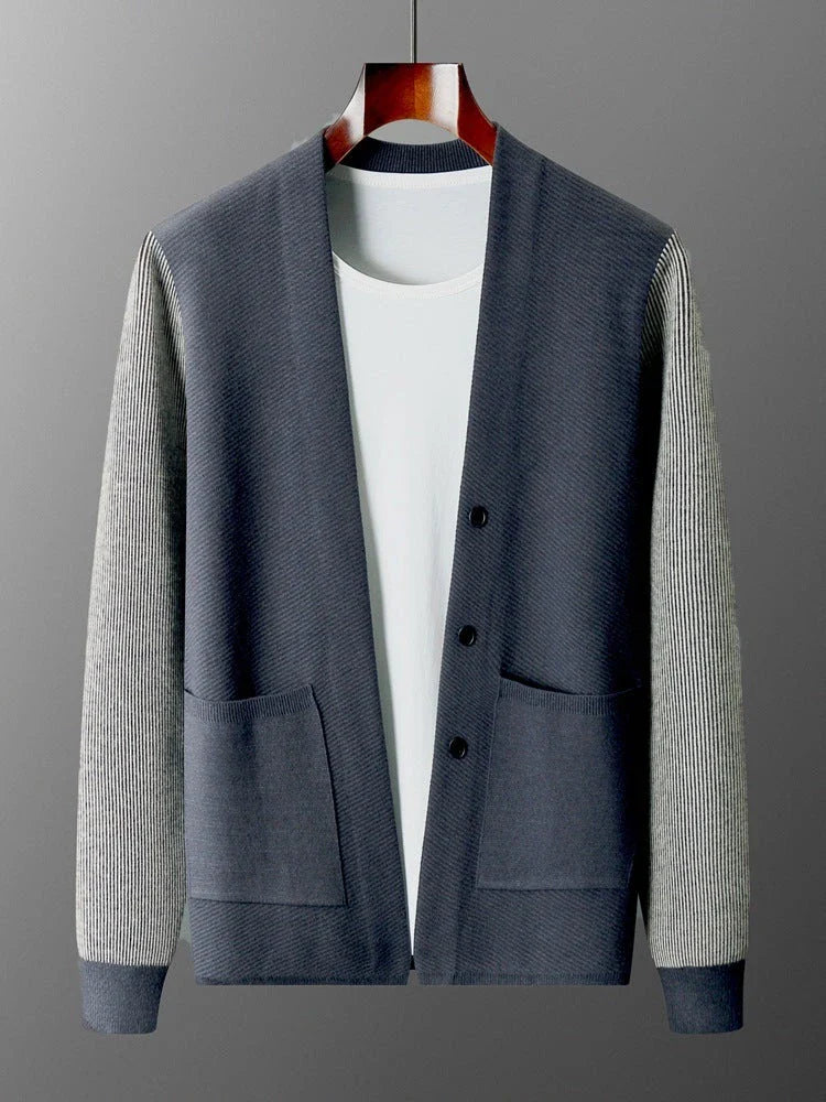 Men's knitted jumper with contrast sleeves, made from premium wool-blend fabric for superior quality and comfort.