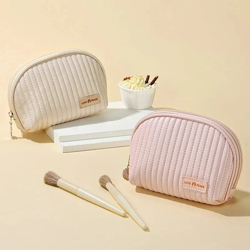 Compact Shell Cosmetic Bag for Women - A stylish and functional makeup pouch for the modern British woman