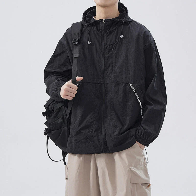 Stylish and versatile men's outdoor sports jacket in a range of colours, featuring a tailored fit and premium nylon construction for comfort and durability.