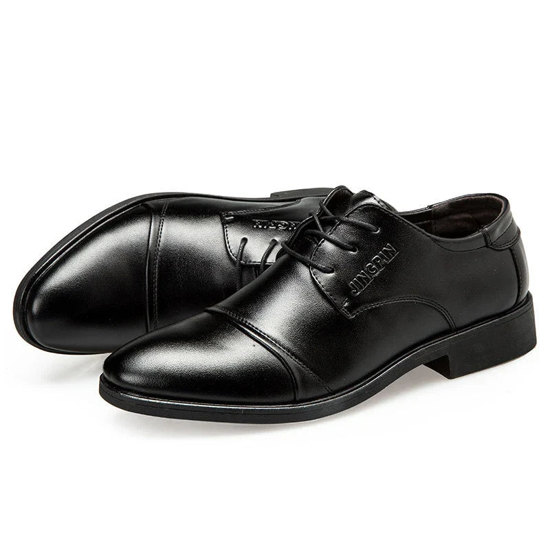 Casual all-match men's business dress shoes made with artificial PU and rubber sole for comfort and style