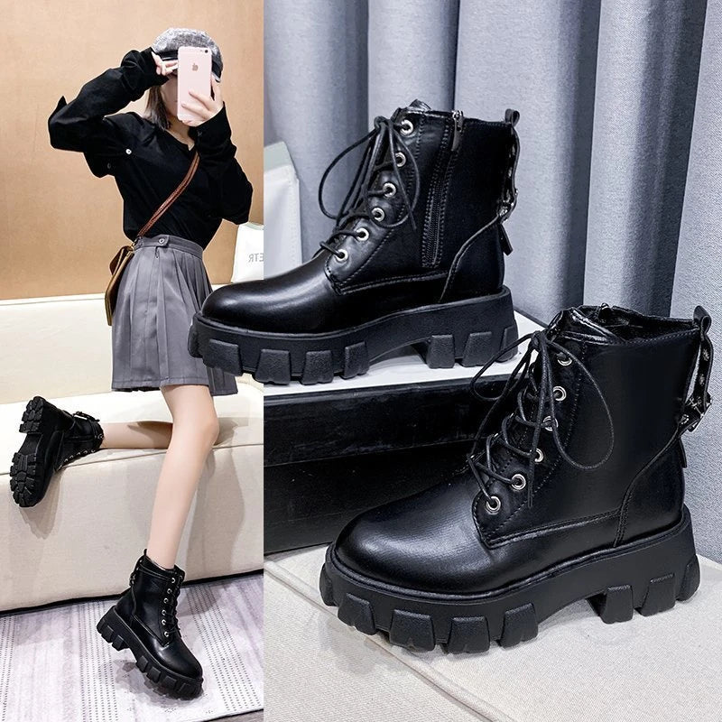 Stylish women's leather boots with a handsome locomotive design, durable rubber soles, and a comfortable round toe for autumn and winter wear.