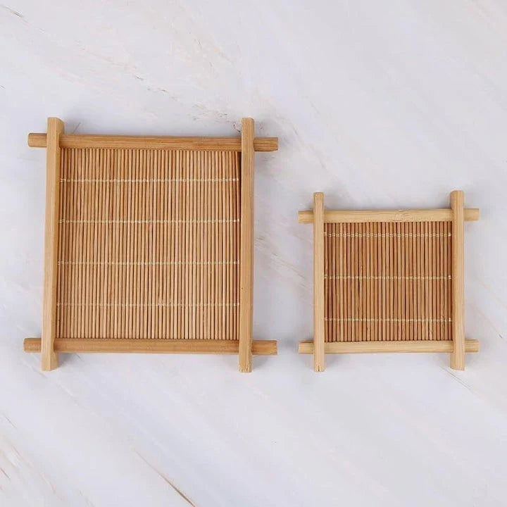Premium heat-retaining bamboo dish tray in a modern, elegant design for serving hot meals and entertaining