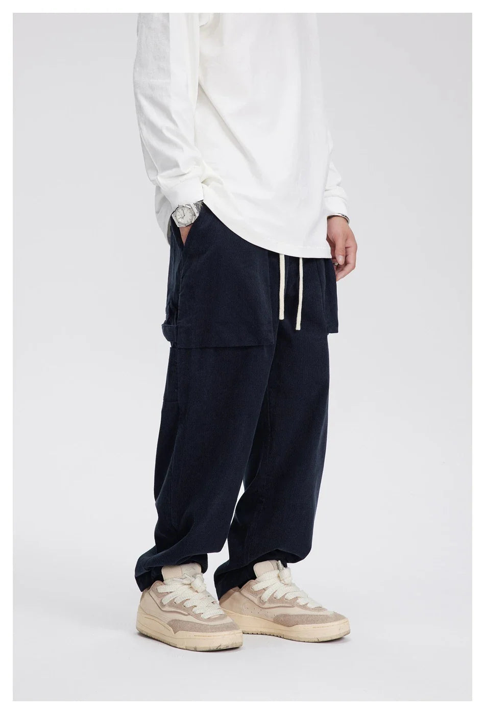 Retro corduroy straight-leg casual trousers for men in khaki and navy blue colours