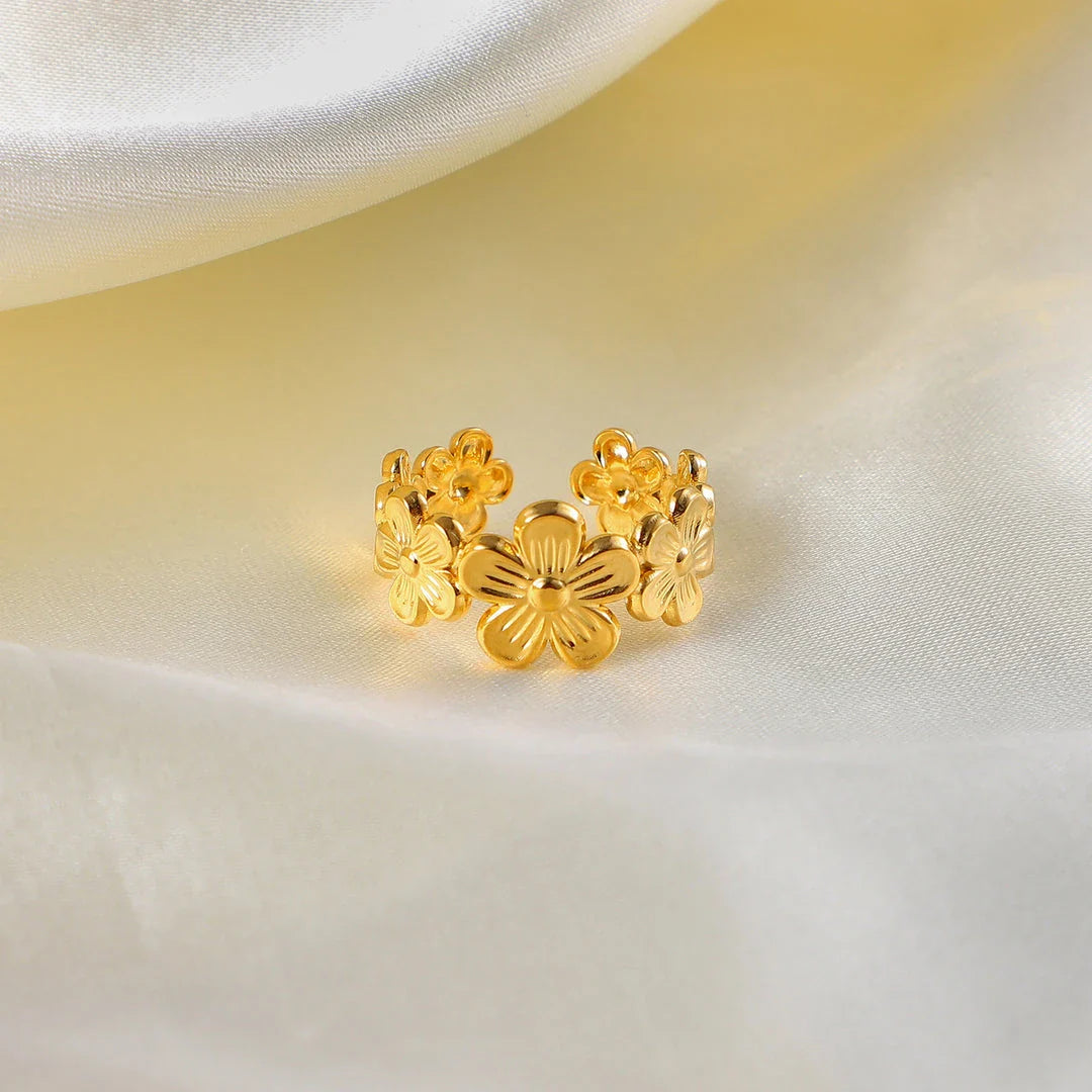 Elegant 18K gold-plated stainless steel adjustable flower ring with a classic floral design