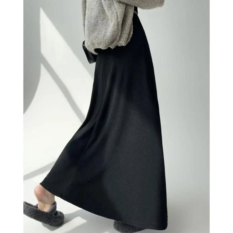 GiftHome UK Timeless Elegance: High-Waist Knitted Skirt for the Modern British Woman