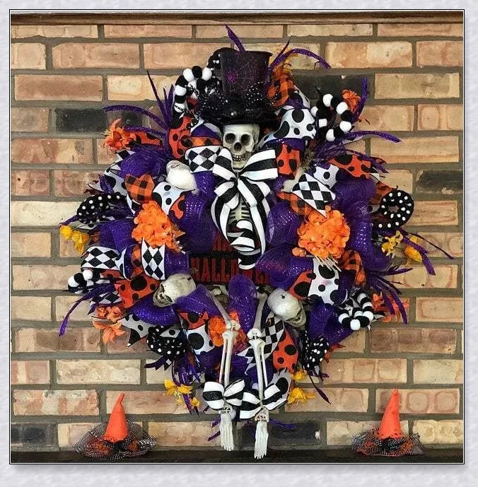 A captivating Halloween wreath featuring a purple skull design, perfect for adding eerie elegance to any home.