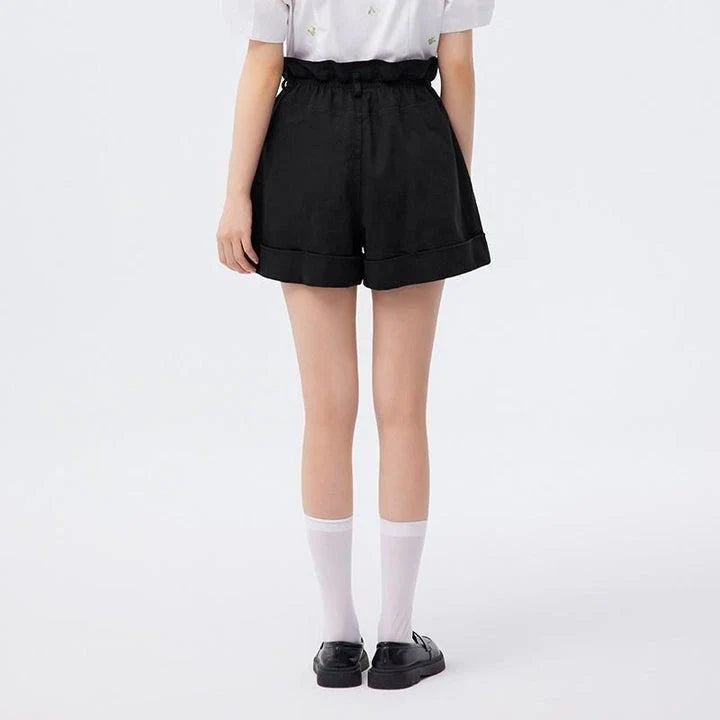 High-waist A-line casual shorts for women in a soft, durable fabric blend with an elastic waistband and side pockets for comfort and style.
