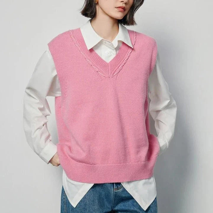 Elegant sleeveless v-neck knit vest in rose red and black colours, with a stylish split back design for a flattering silhouette