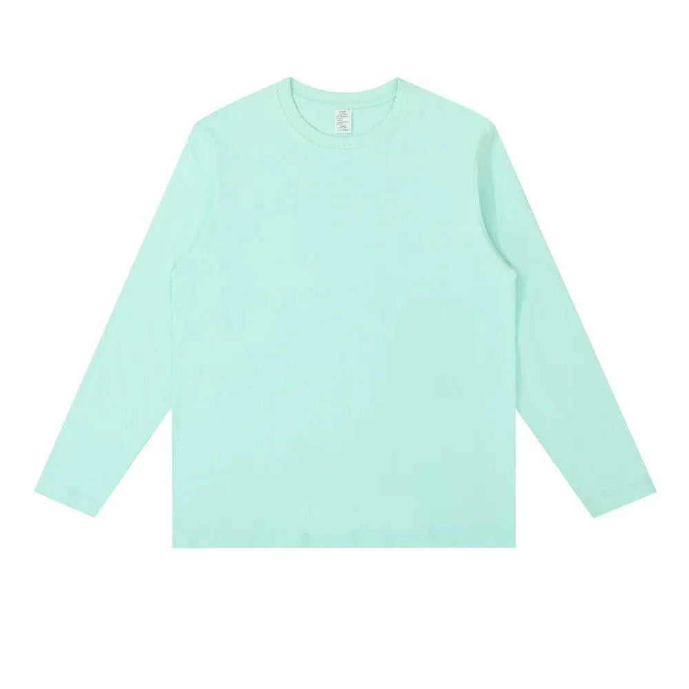 Versatile unisex cotton t-shirt in a classic white colour, perfect for autumn and winter wear.