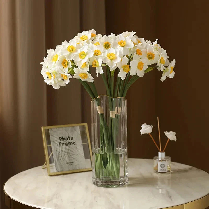 6-Piece Artificial Narcissus Flower Bouquet in White, Ideal for Home Decor, Weddings and Events