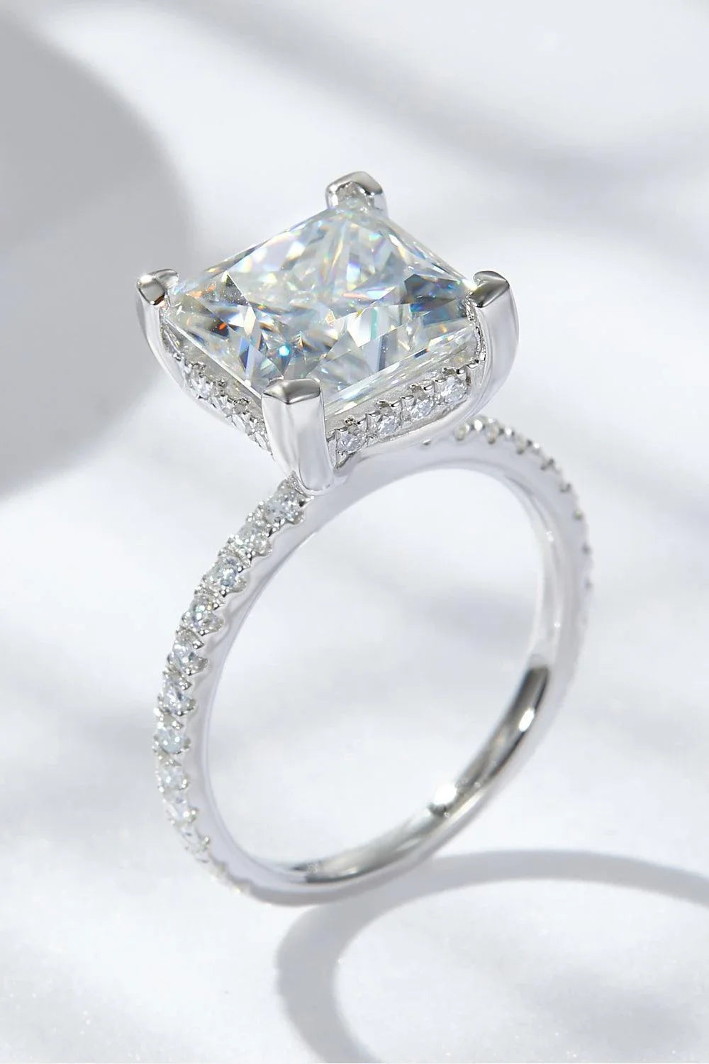 Elegant 5.52-carat moissanite side stone ring in 925 sterling silver with platinum plating
