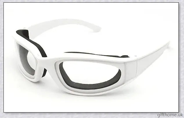 Anti-Spill Sunglasses with Polycarbonate Frame and Lenses, Offering UV400 Protection for Safe and Comfortable Cooking