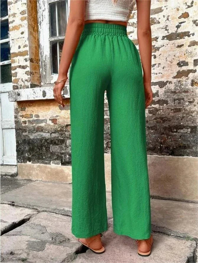Stylish casual trousers with pockets and elastic waistband for British women