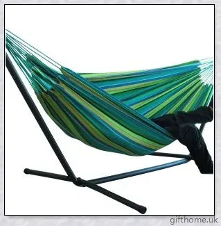 A generously-sized canvas camping hammock that can support up to 200 kg, ideal for outdoor relaxation and adventure
