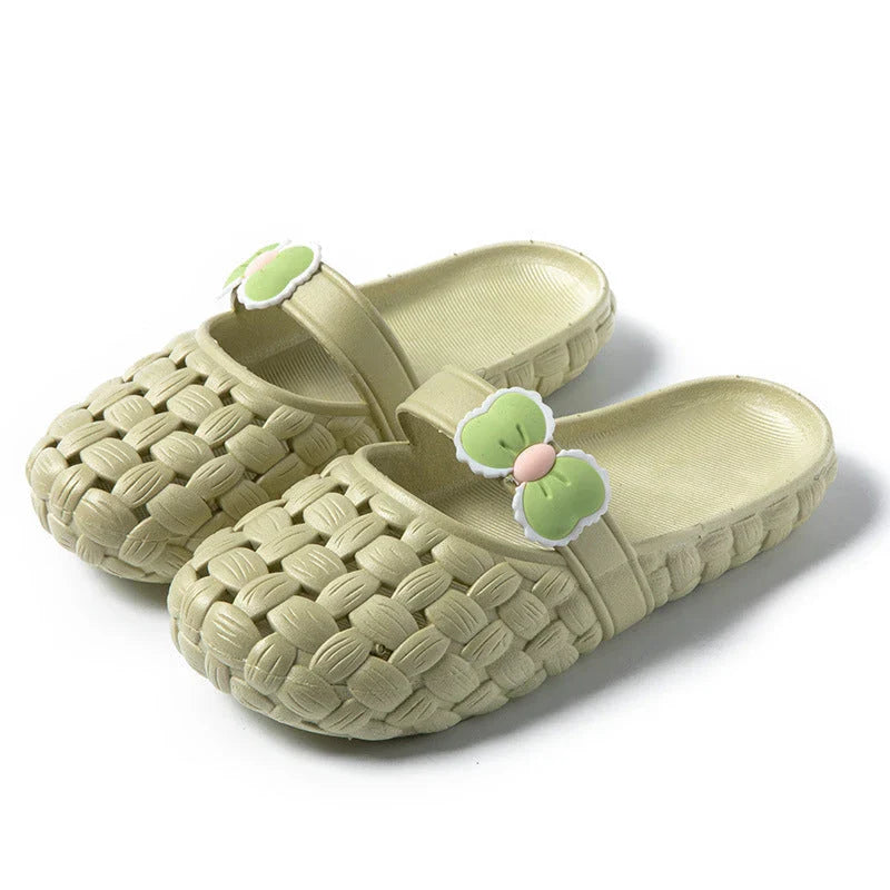 Baotou slippers with bow braid design, perfect for summer beach and casual wear