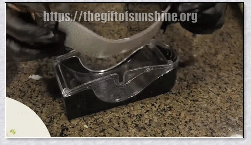 Portable DIY Kitchen Sushi Roll Maker - Compact and easy-to-use device for making delicious homemade sushi