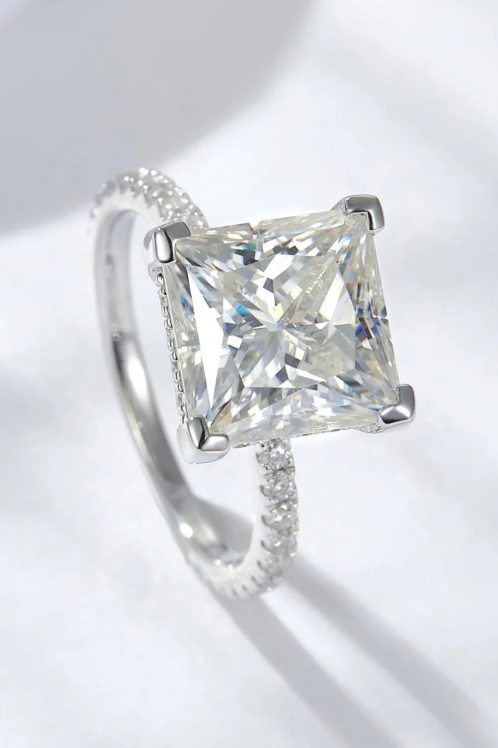 Elegant 5.52-carat moissanite side stone ring in 925 sterling silver with platinum plating