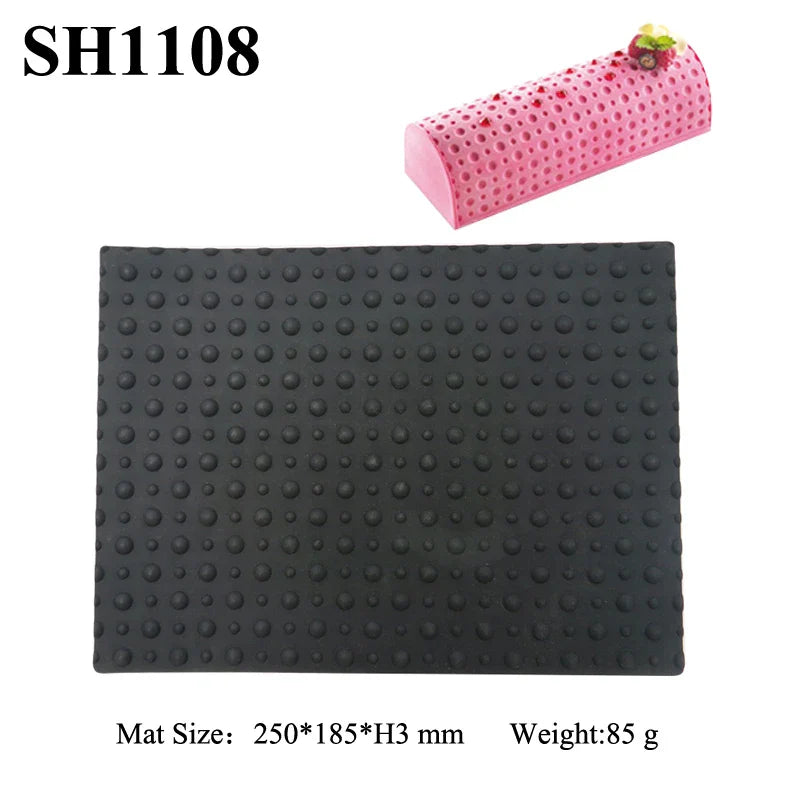 Premium silicone cake mould with woven heart-shaped and wood grain textures for creating delightful desserts