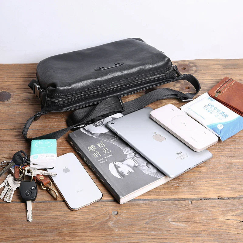 GiftHome UK Large Capacity Leather Messenger Bag for Leisurely Travels
