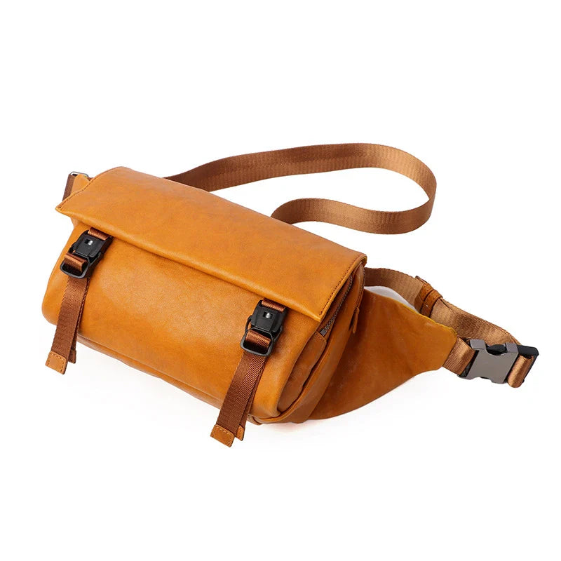A stylish vegetable-tanned leather messenger bag for men, featuring a retro-inspired design and ample storage space.