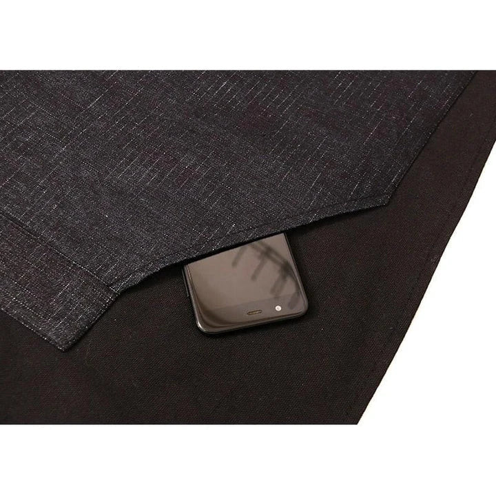 Premium black restaurant barista apron made of durable canvas for café and restaurant staff