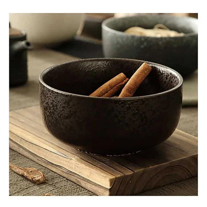 Premium Japanese-style ceramic ramen bowl with matching spoon, designed for an authentic ramen dining experience