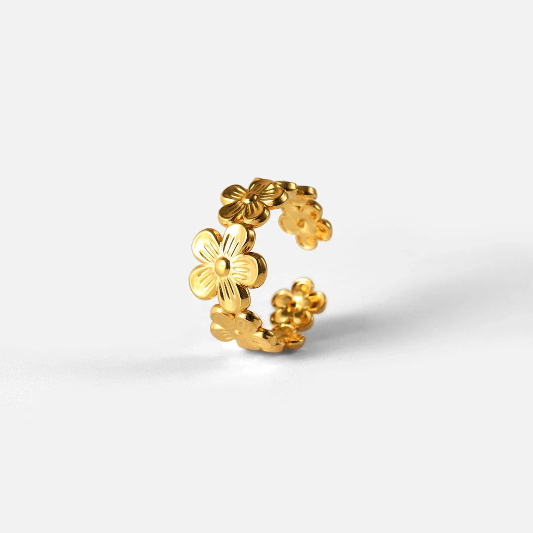 Elegant 18K gold-plated stainless steel adjustable flower ring with a classic floral design