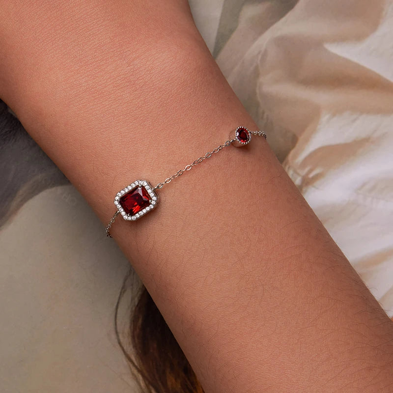 Elegant platinum plated double-layer heart-shaped bracelet made with 925 sterling silver