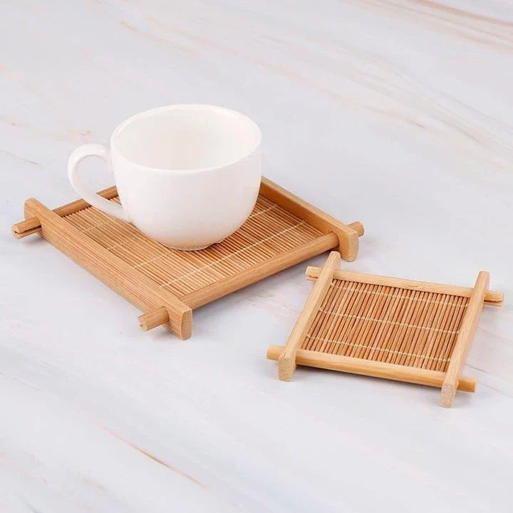 Premium heat-retaining bamboo dish tray in a modern, elegant design for serving hot meals and entertaining