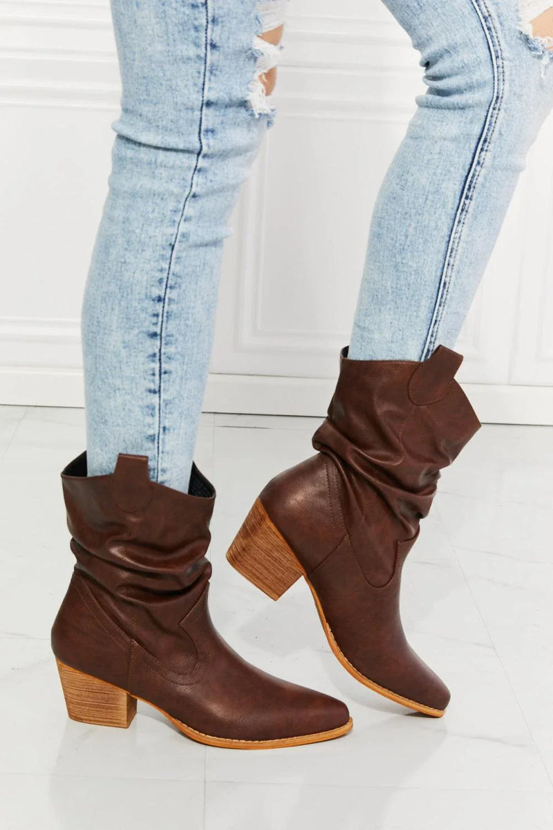 GiftHome UK Stylish Scrunch Cowboy Boots in Rich Brown Hue