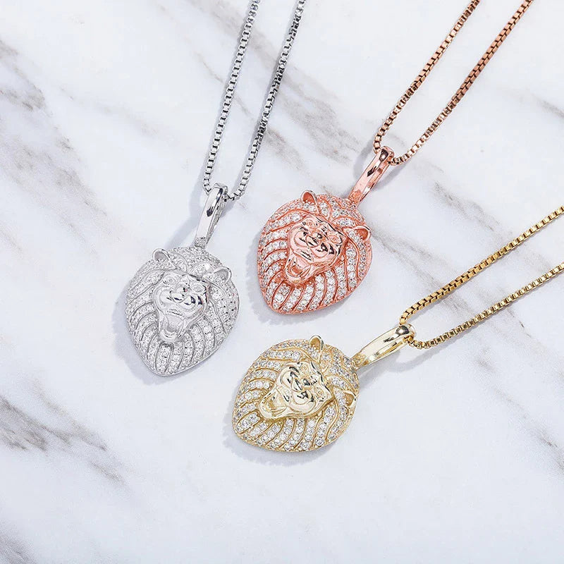 Elegant 925 silver pendant with sparkling zircon inlays and a fashionable clavicle chain
