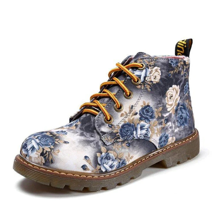 British-style Martin boots with a snake-skin texture for a sophisticated autumn look