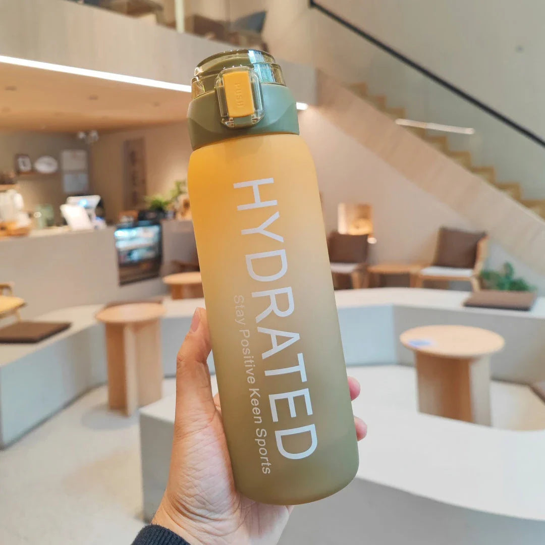 Trendha Large Capacity Gradient Frosted Water Bottle in Yellow - Stylish and Durable Hydration Solution