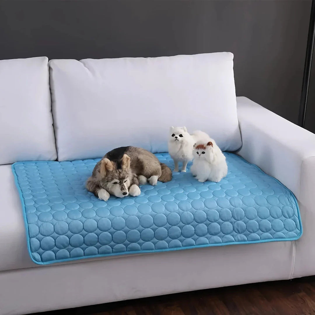 Extra large self-cooling mat for pets, perfect for keeping dogs and cats cool and comfortable during hot UK summers