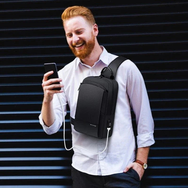 Stylish men's chest bag made of durable Oxford cloth with multiple pockets and compartments for everyday organisation and convenience