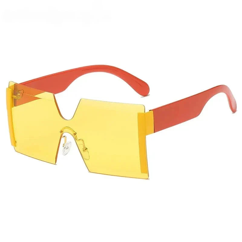 Stylish rimless gradient square sunglasses for women, featuring a bold and versatile design with gradient lenses for enhanced privacy and sun protection.