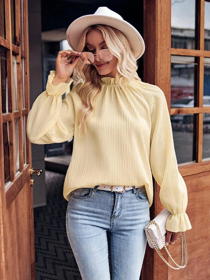 Ruffled collar long sleeve blouse in autumn colours, featuring a loose-fitting design and premium jacquard fabric