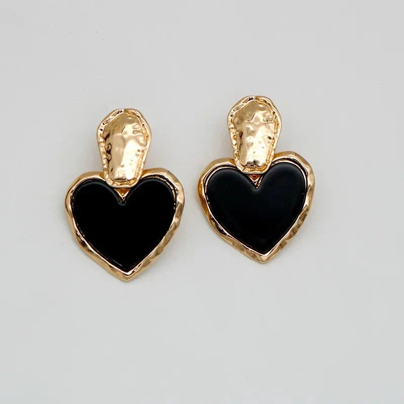 Elegant black heart drop earrings made from vintage zinc alloy fashion jewellery