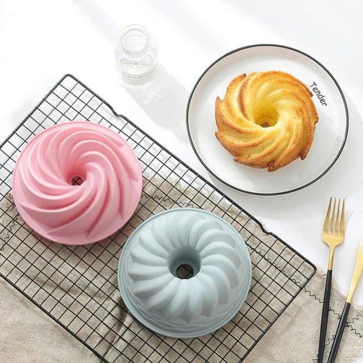 Premium 6-inch non-stick silicone cake mould in pink or green - a versatile baking tool for the modern British kitchen