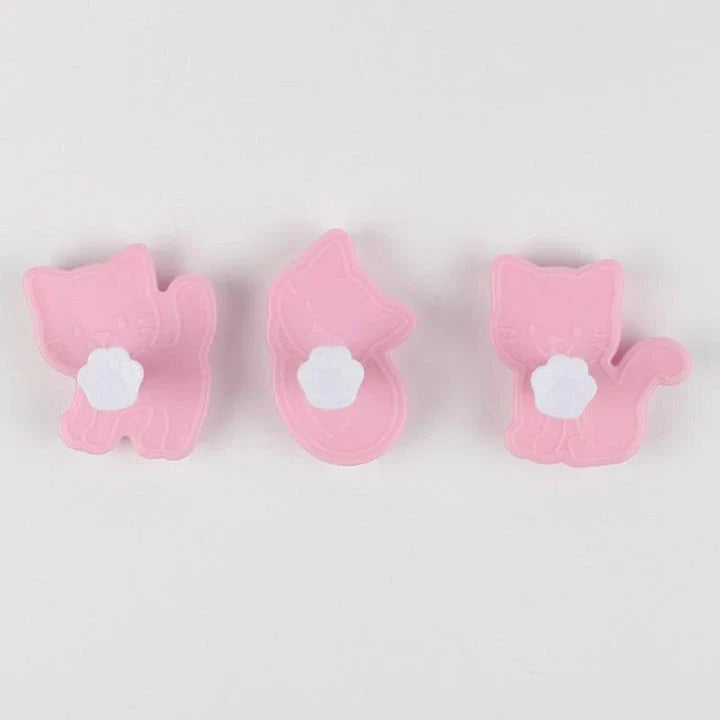 Kitten-shaped cookie moulds in pink colour, a charming baking set for creating adorable homemade treats
