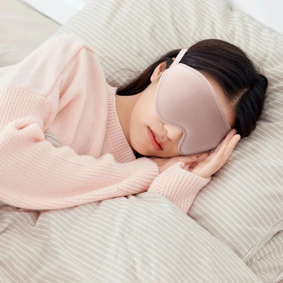 Luxurious 3D sleep mask with mulberry silk and memory foam for ultimate comfort and light blocking