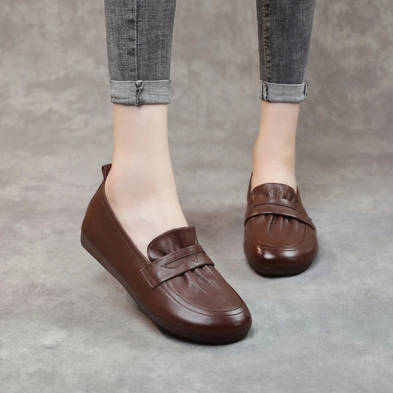 Premium cowhide leather retro shoes for women in a variety of colours and sizes