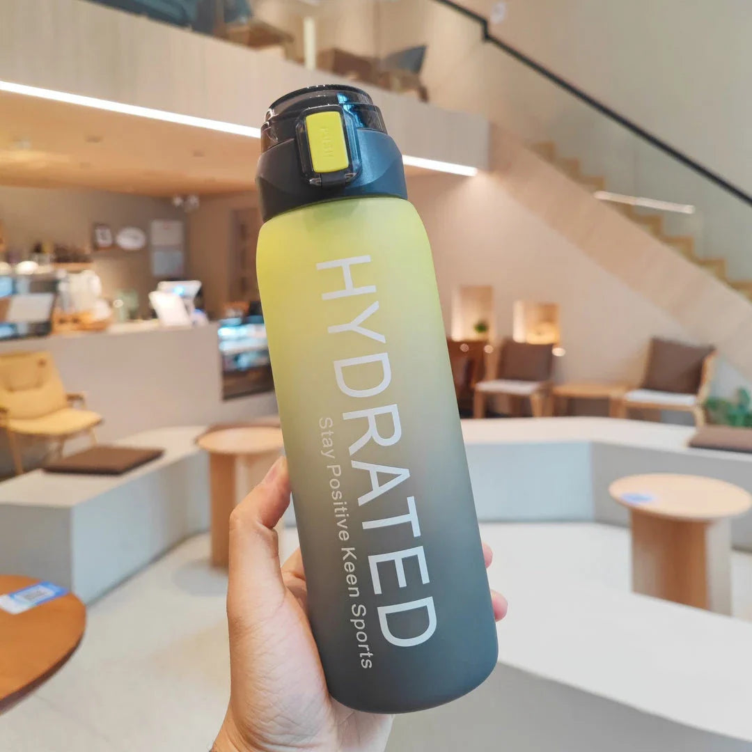 Trendha Large Capacity Gradient Frosted Water Bottle in Yellow - Stylish and Durable Hydration Solution