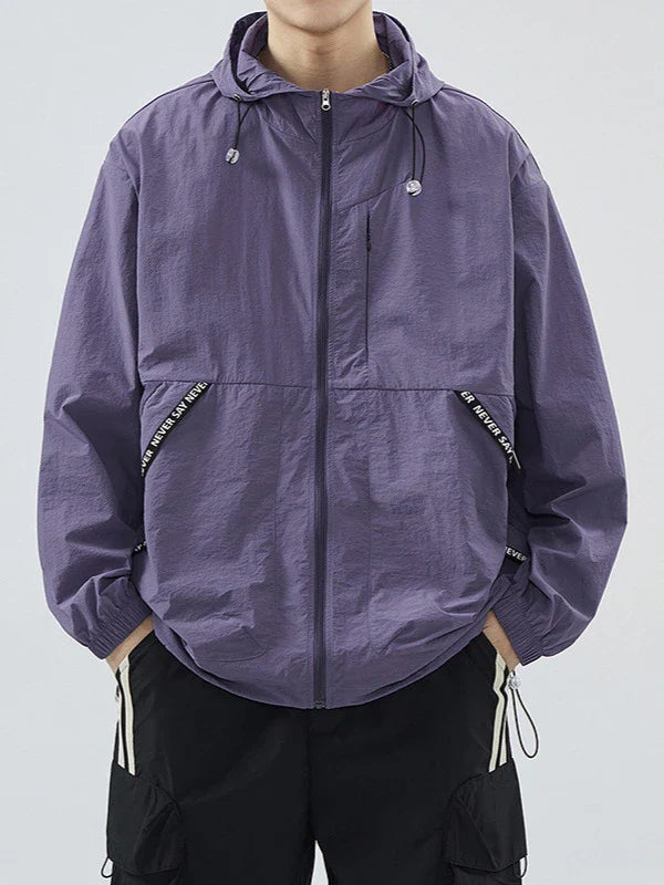 Stylish and versatile men's outdoor sports jacket in a range of colours, featuring a tailored fit and premium nylon construction for comfort and durability.