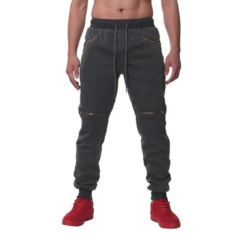 Stylish sports trousers with double pockets and zipper accents for an active lifestyle