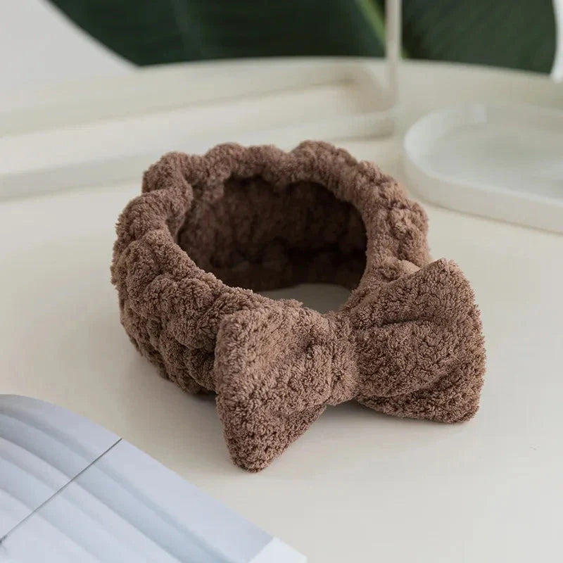 Coral Fleece Bow Headband - Stylish and practical hair accessory with pineapple lattice bow design