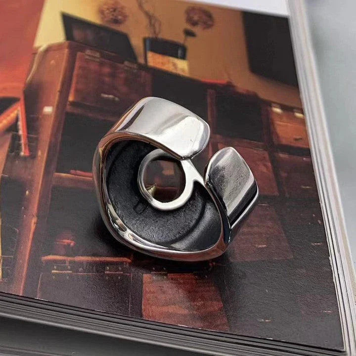Timeless British Gentleman's Retro Silver Ring with Adjustable Fit and Intricate Auspicious Patterns