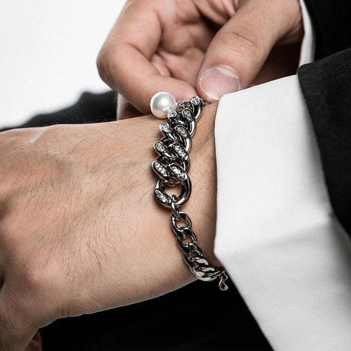 A premium crafted Cuban pearl bracelet with a versatile and stylish design, perfect for any occasion.