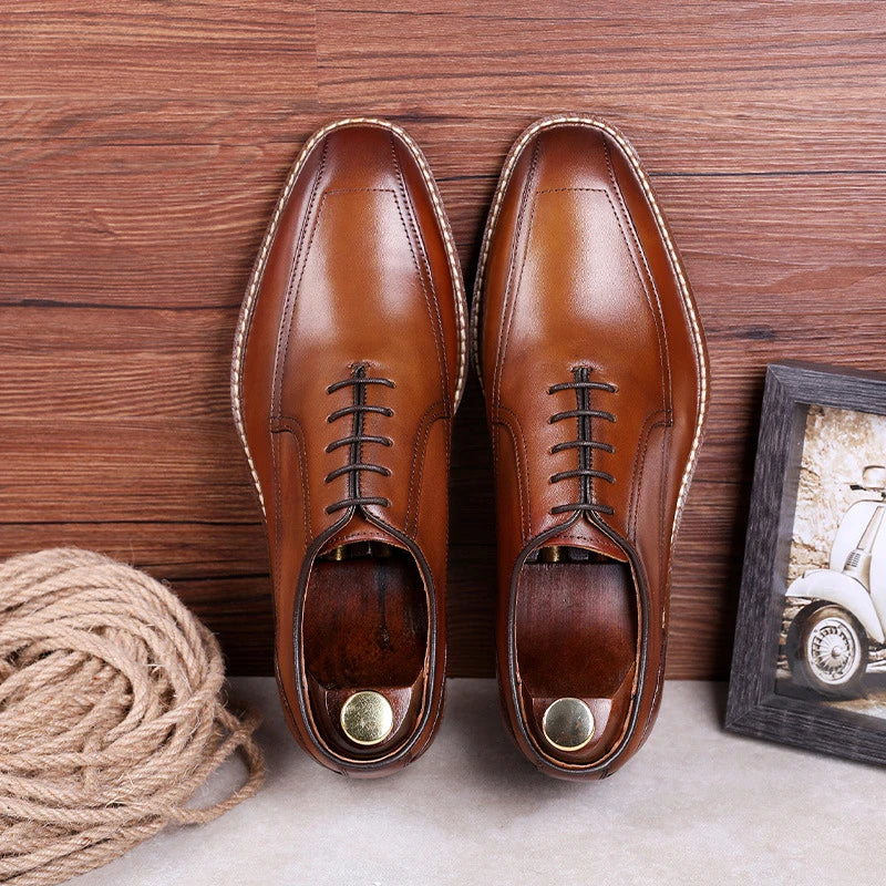 Stylish genuine leather retro shoes for men, featuring a premium cowhide upper and composite sole for long-lasting quality and comfort.