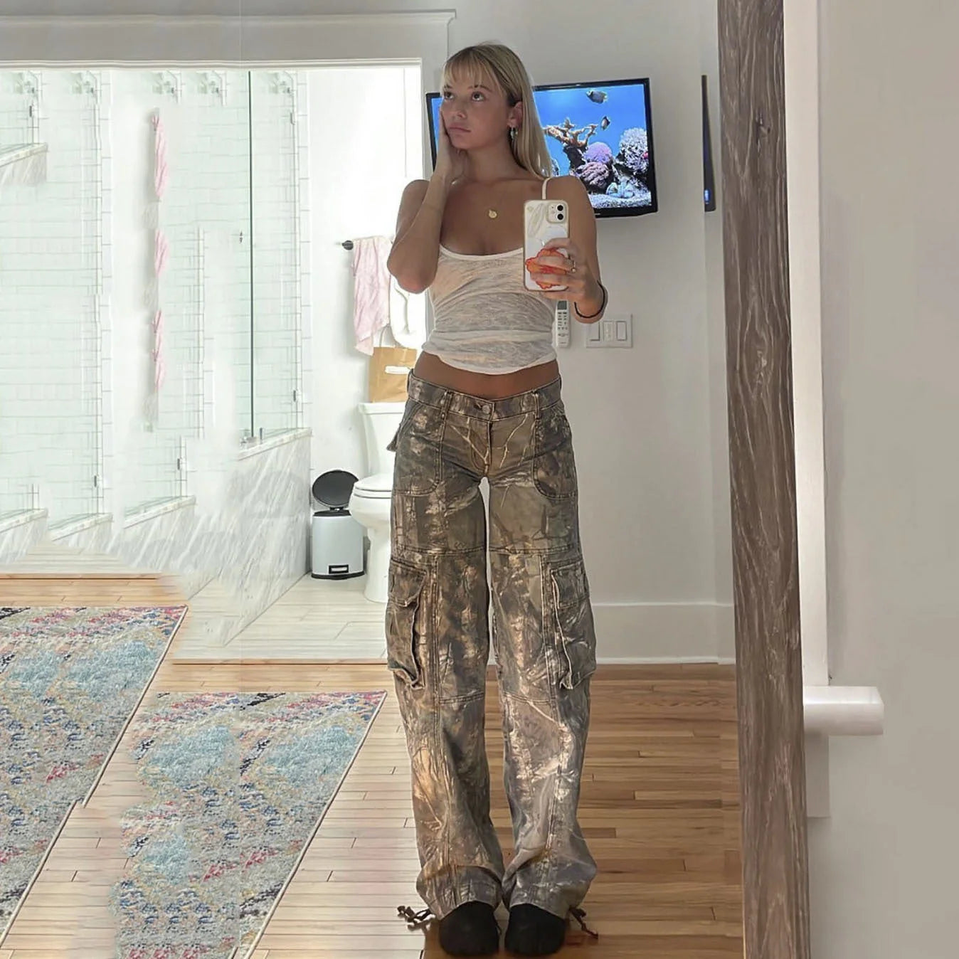 Women's summer camouflage cargo pants with multiple pockets